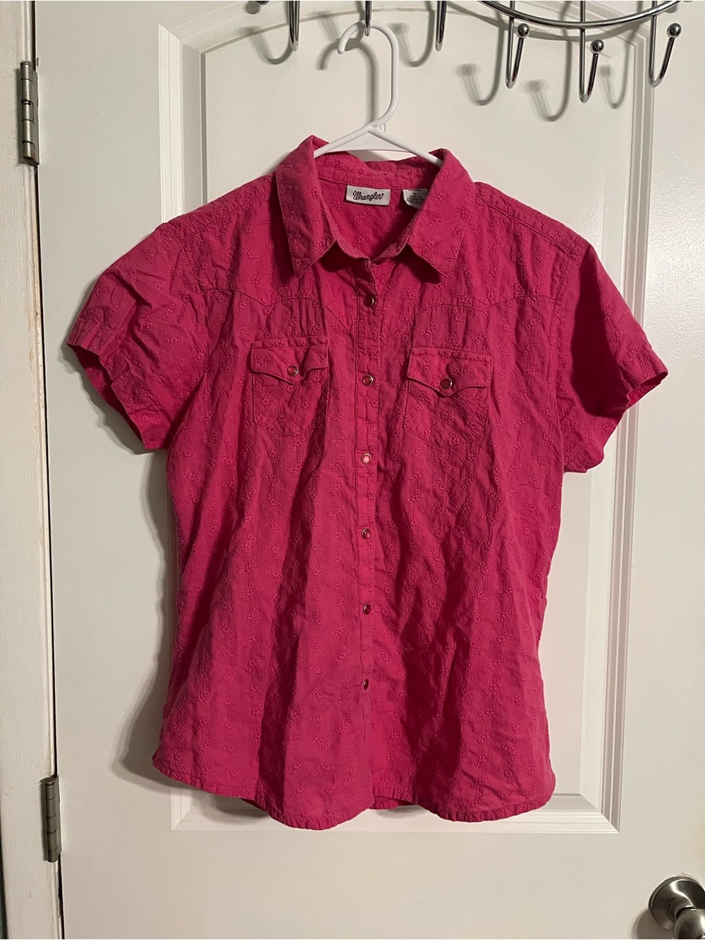 Wrangler Women's Short Sleeve Eyelet Snap Shirt - Pink